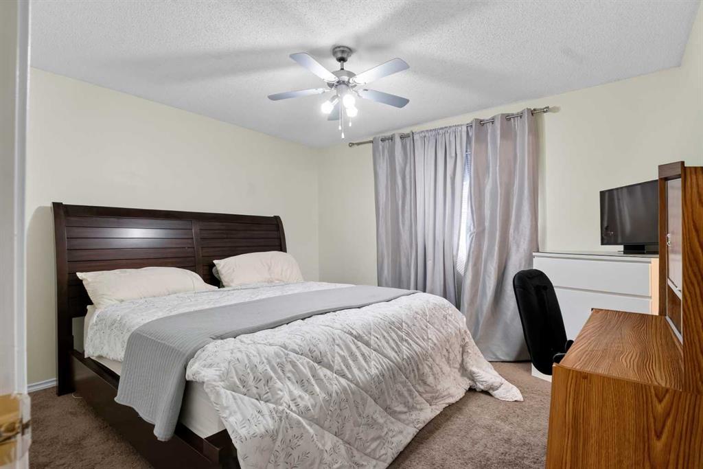 Picture of 403 Shawinigan Drive SW, Calgary Real Estate Listing