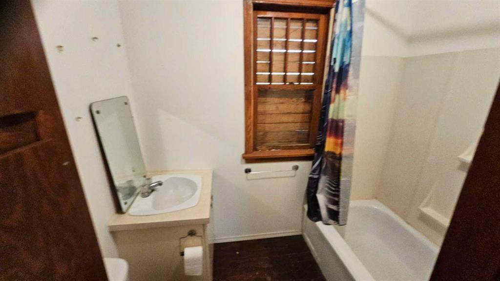 Picture of 4729 Windsor Avenue , Coronation Real Estate Listing