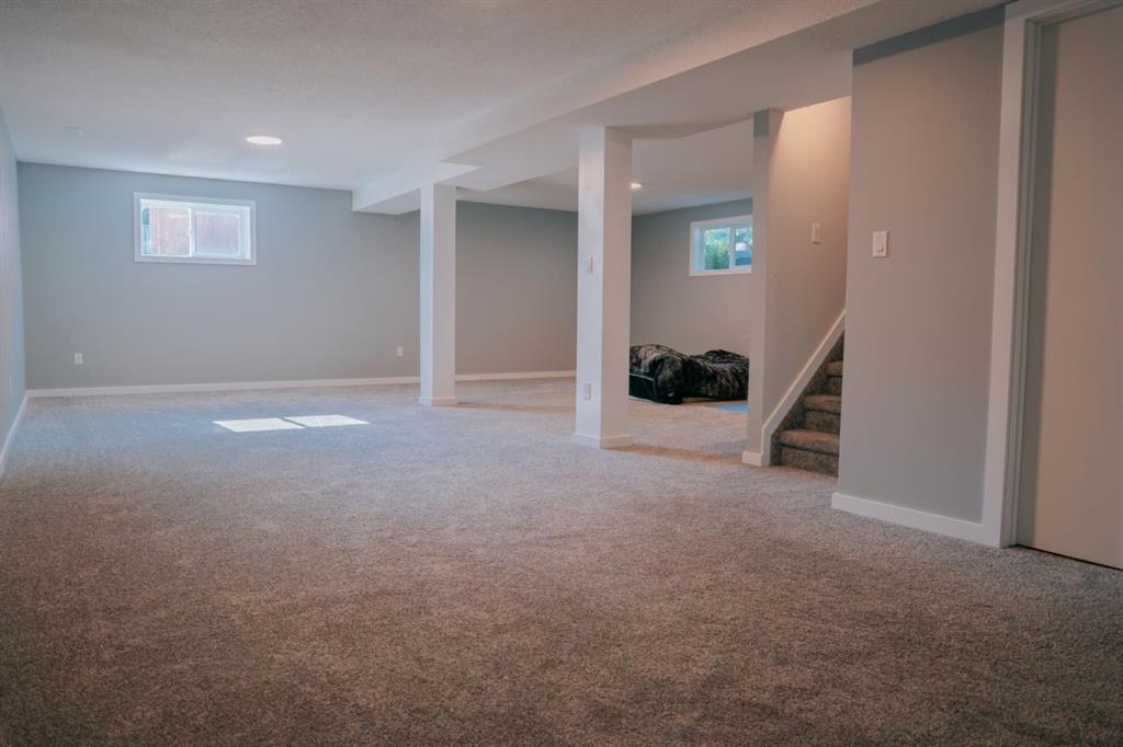 Picture of 1026 18 Avenue , Wainwright Real Estate Listing