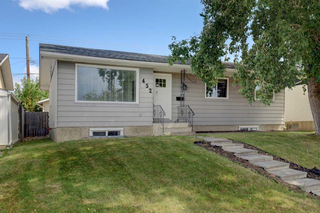 Picture of 452 Queen Alexandra Way SE, Calgary Real Estate Listing
