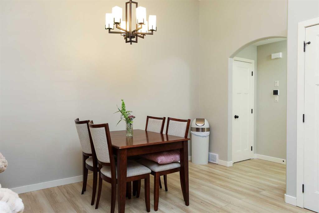 Picture of 113 Lynx Road N, Lethbridge Real Estate Listing