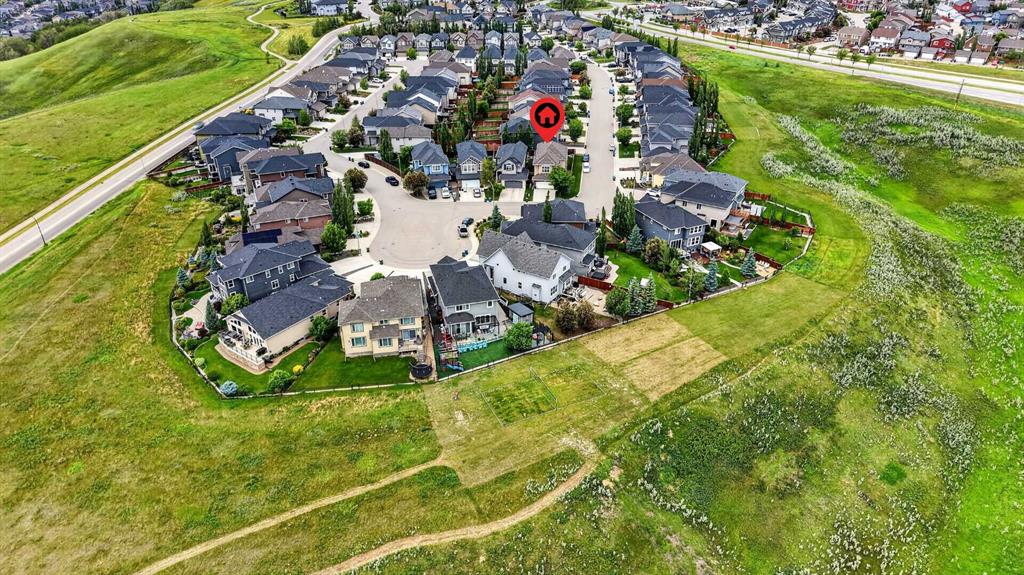Picture of 131 Cranarch Crescent SE, Calgary Real Estate Listing