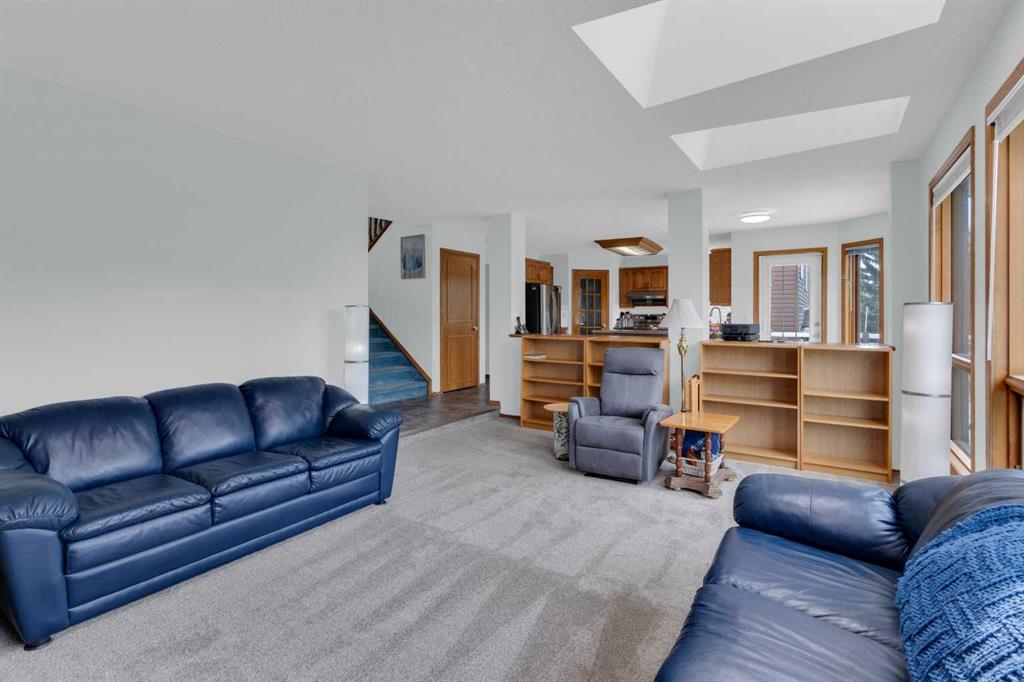 Picture of 359 Schubert Place NW, Calgary Real Estate Listing
