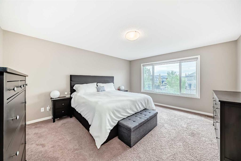 Picture of 264 Auburn Bay Drive SE, Calgary Real Estate Listing