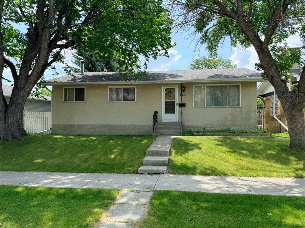 Picture of 223 72 Avenue NE, Calgary Real Estate Listing