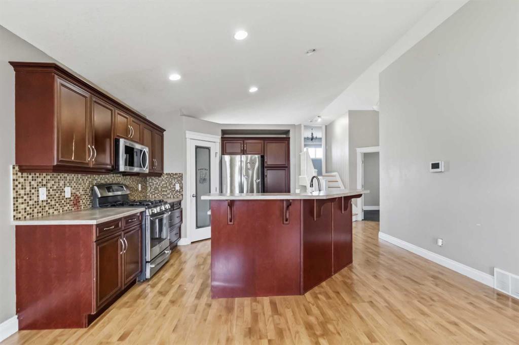 Picture of 173 COYOTE Crescent , Fort McMurray Real Estate Listing
