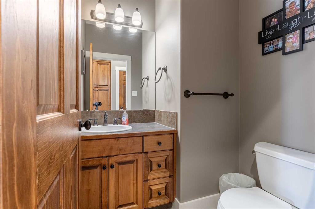 Picture of 4, 369 Canyon Boulevard W, Lethbridge Real Estate Listing