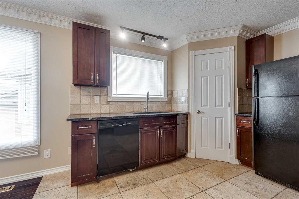 Picture of 24 Mackenzie Crescent , Lacombe Real Estate Listing