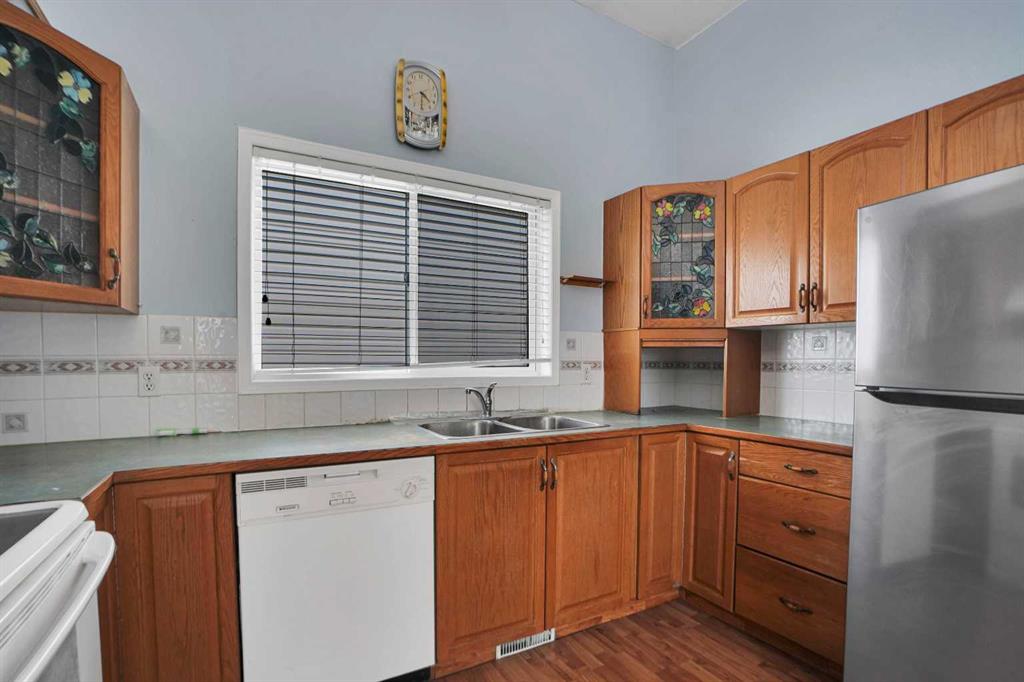 Picture of 193 Martindale Drive NE, Calgary Real Estate Listing