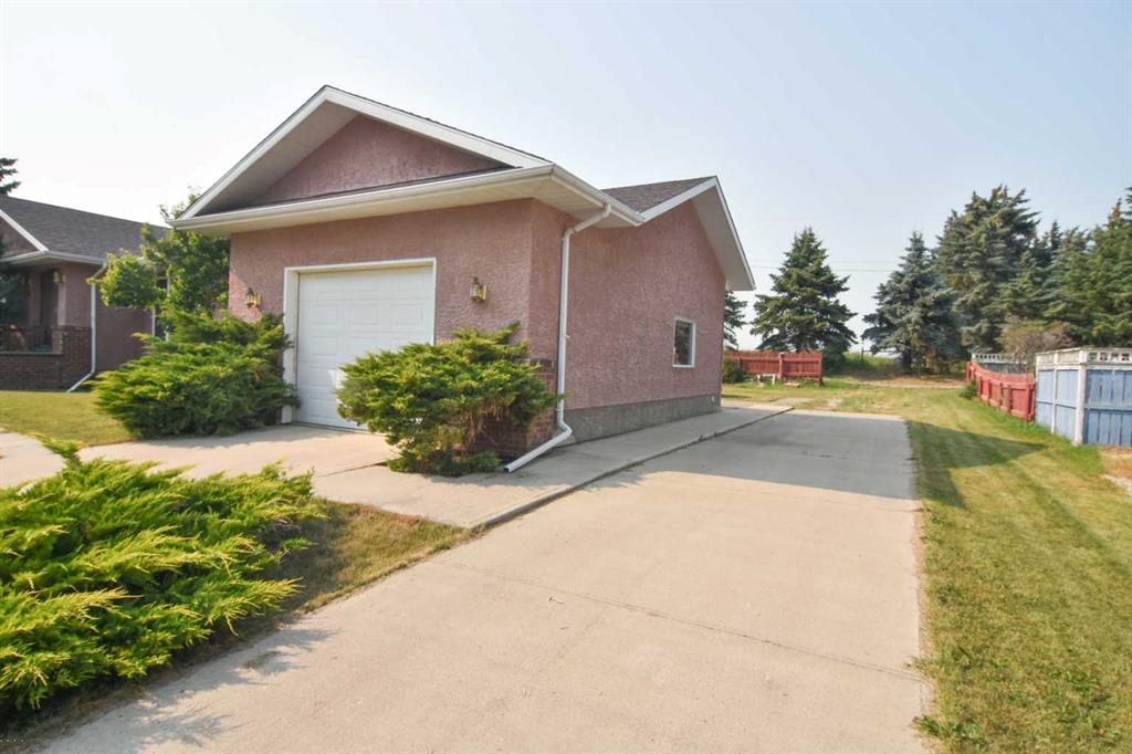 Picture of 250 2 Avenue W, Rockyford Real Estate Listing