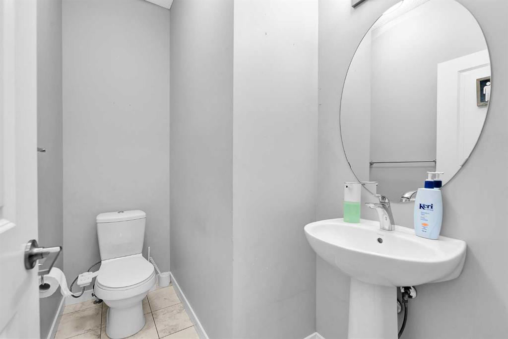 Picture of 75 Evanscrest Way NW, Calgary Real Estate Listing