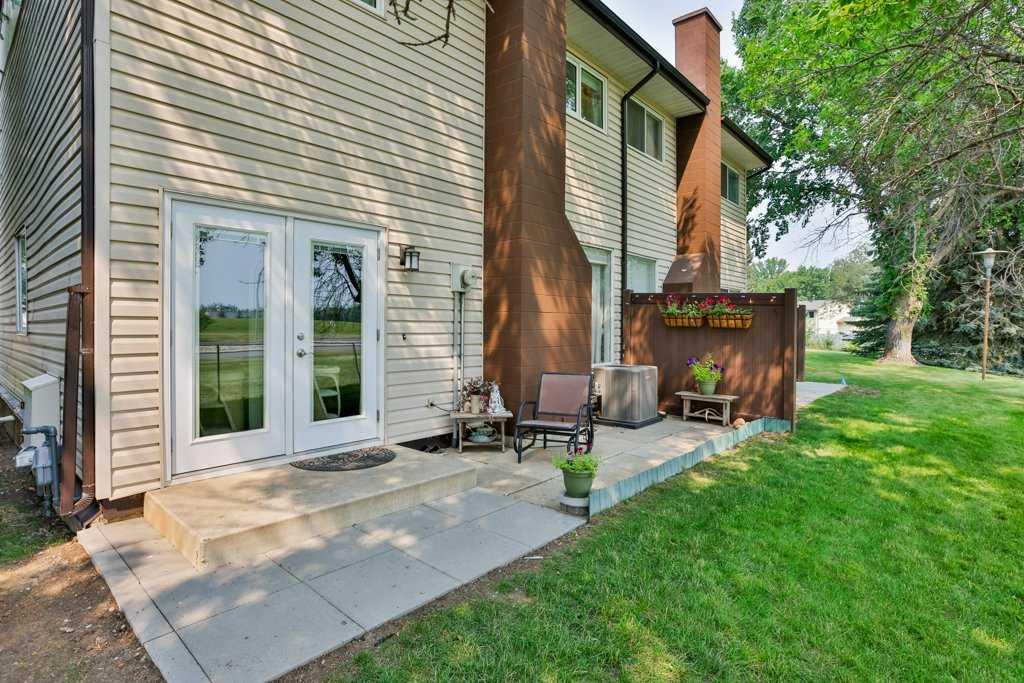 Picture of 8, 29 Brock Place W, Lethbridge Real Estate Listing