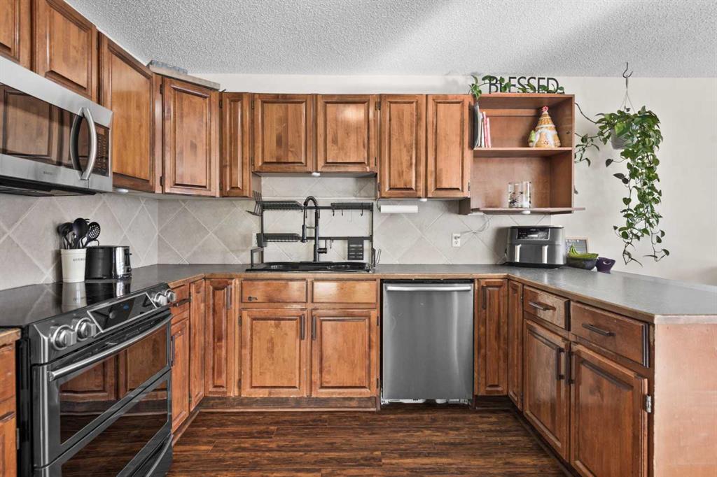 Picture of 66 Elston Place SE, Airdrie Real Estate Listing