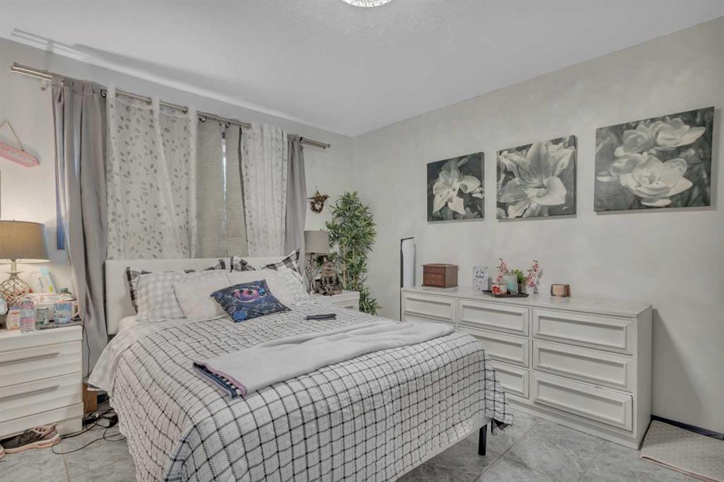 Picture of 60 Bettenson Street , Red Deer Real Estate Listing