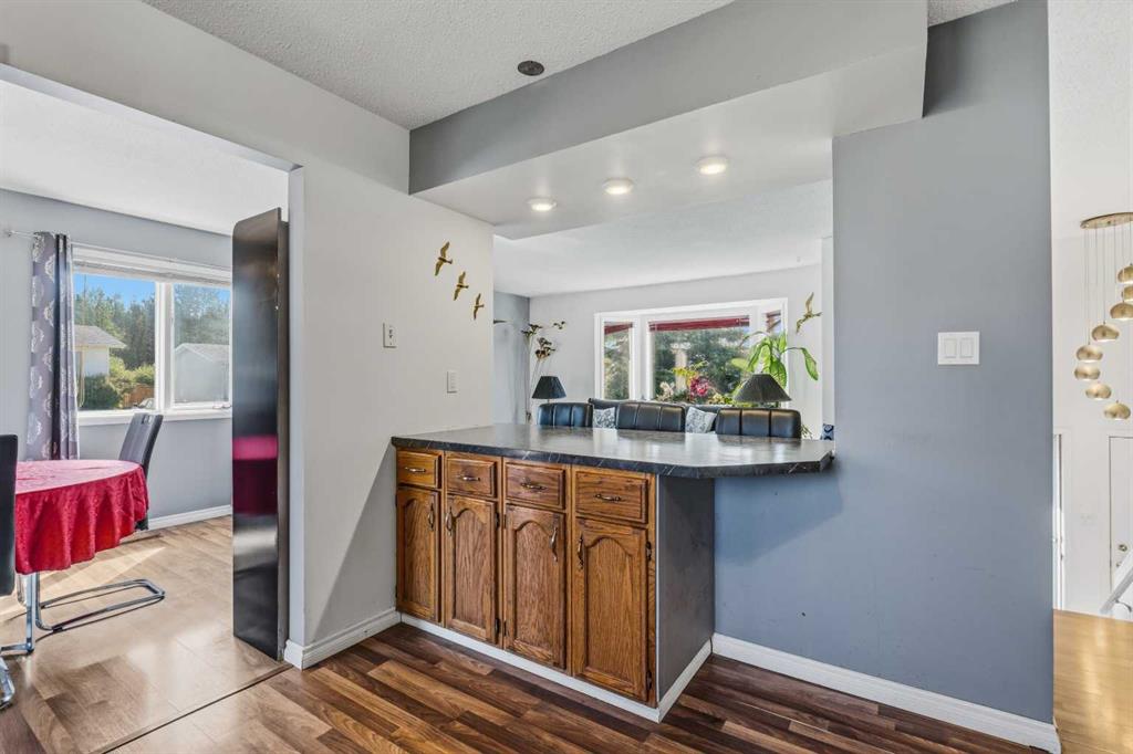 Picture of 22 Hillside Avenue , Swan Hills Real Estate Listing