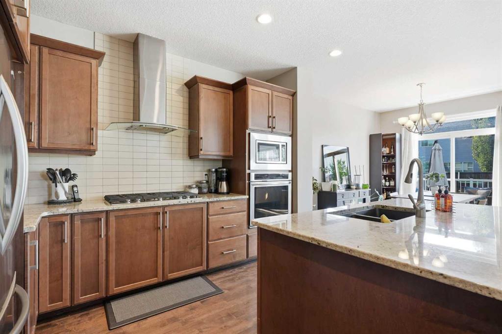 Picture of 3204 Abbott Crescent SW, Edmonton Real Estate Listing