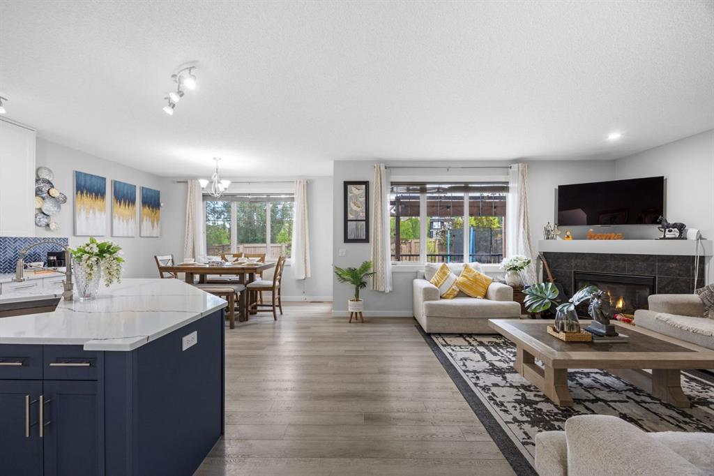 Picture of 575 Evergreen Circle SW, Calgary Real Estate Listing