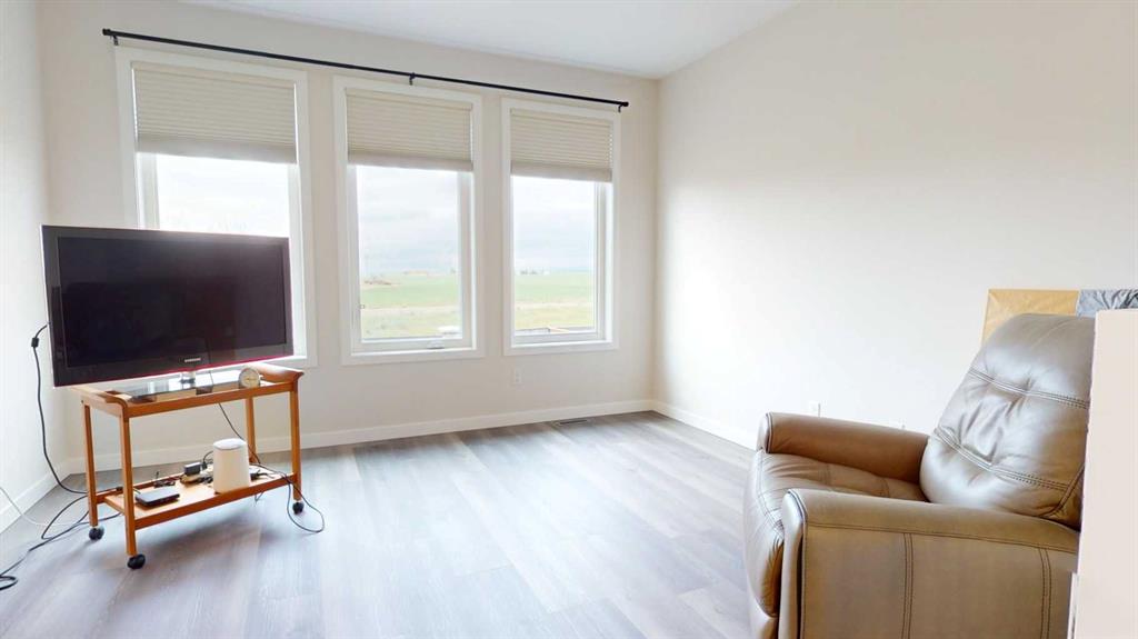 Picture of 253 Rivergrove Chase W, Lethbridge Real Estate Listing