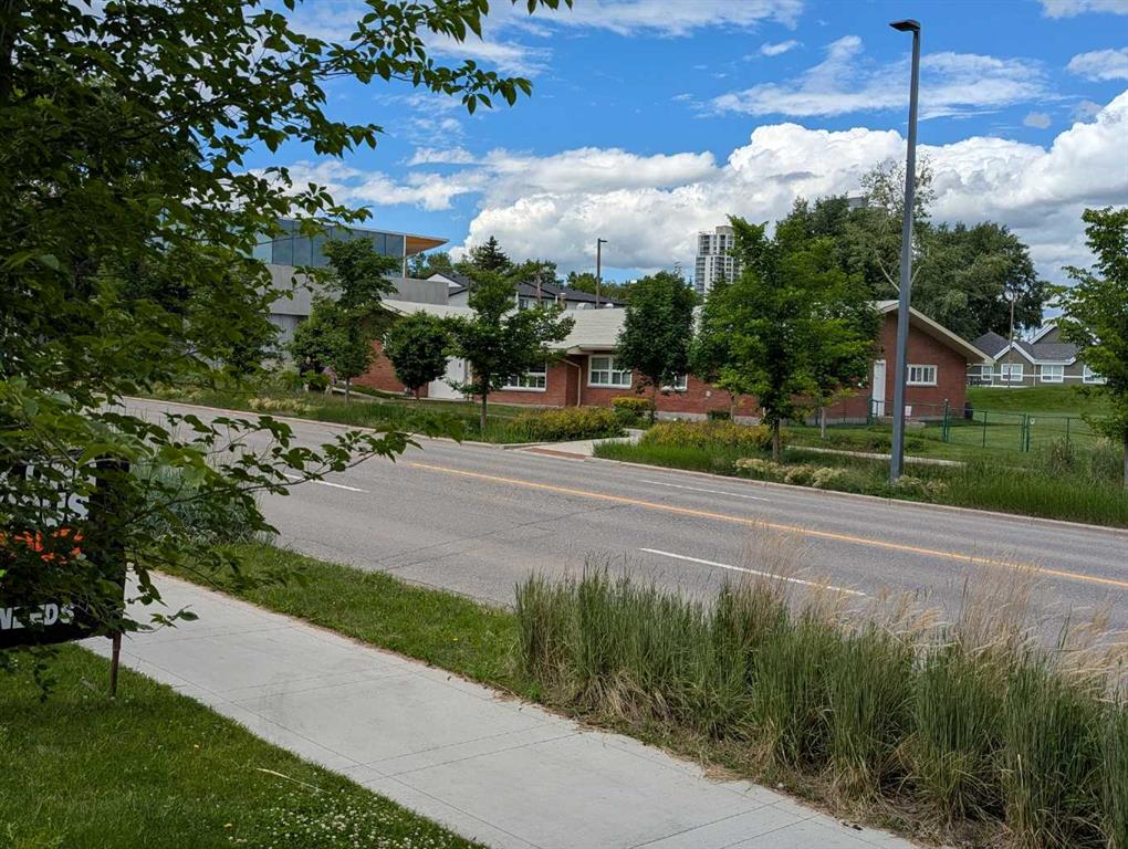 Picture of 3060 17 Avenue SW, Calgary Real Estate Listing