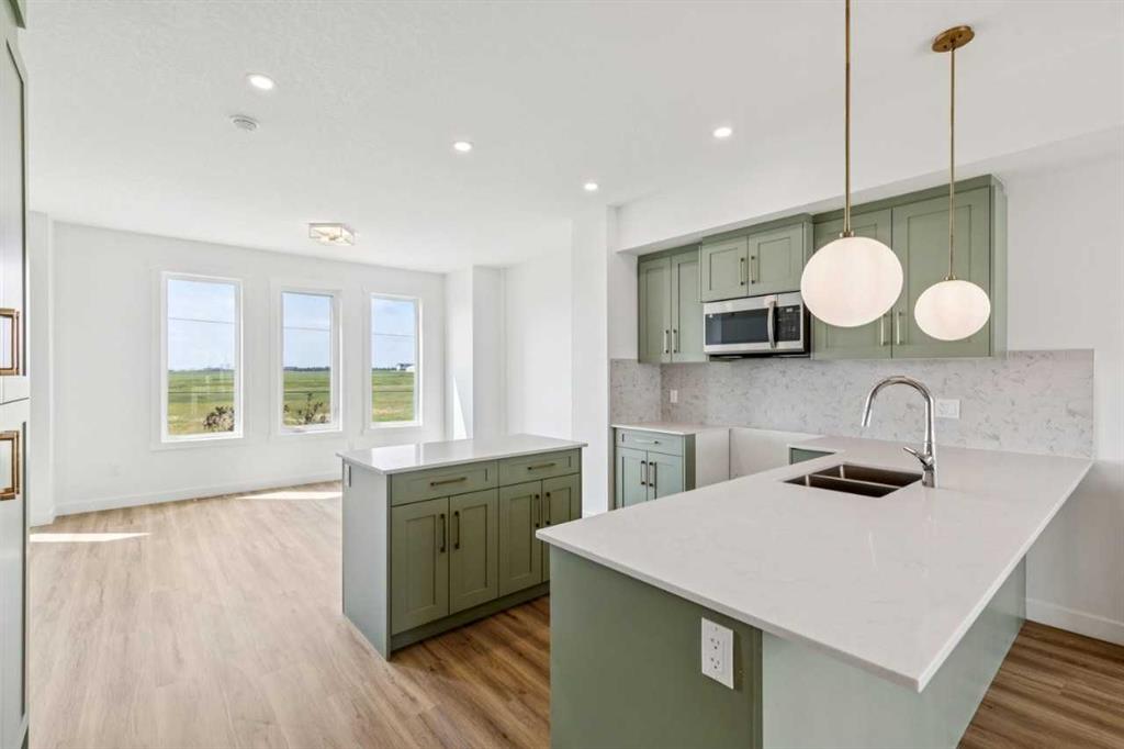 Picture of 84, 145 Chelsea Mews , Chestermere Real Estate Listing