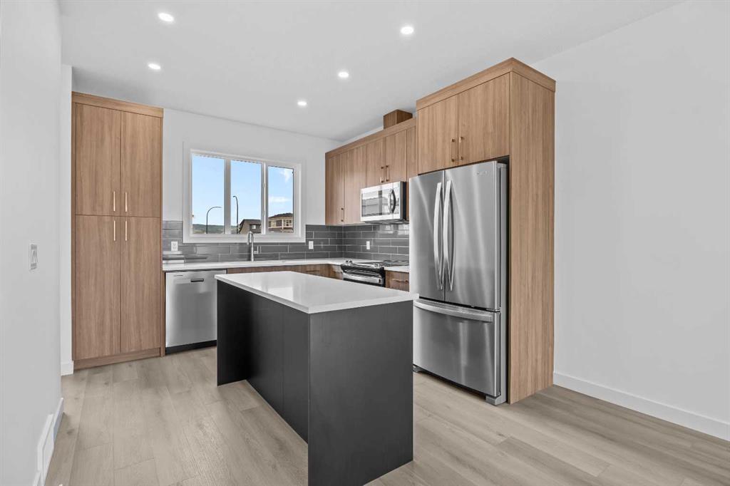 Picture of 21523 Sheriff King Street SW, Calgary Real Estate Listing
