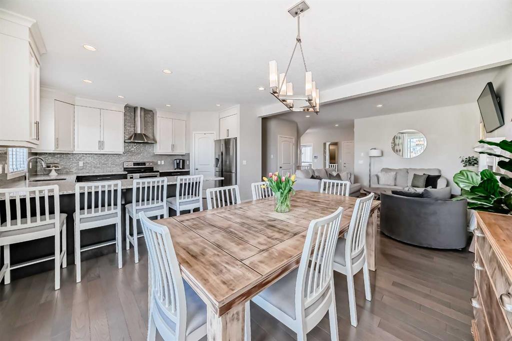 Picture of 35 Walden Mount SE, Calgary Real Estate Listing