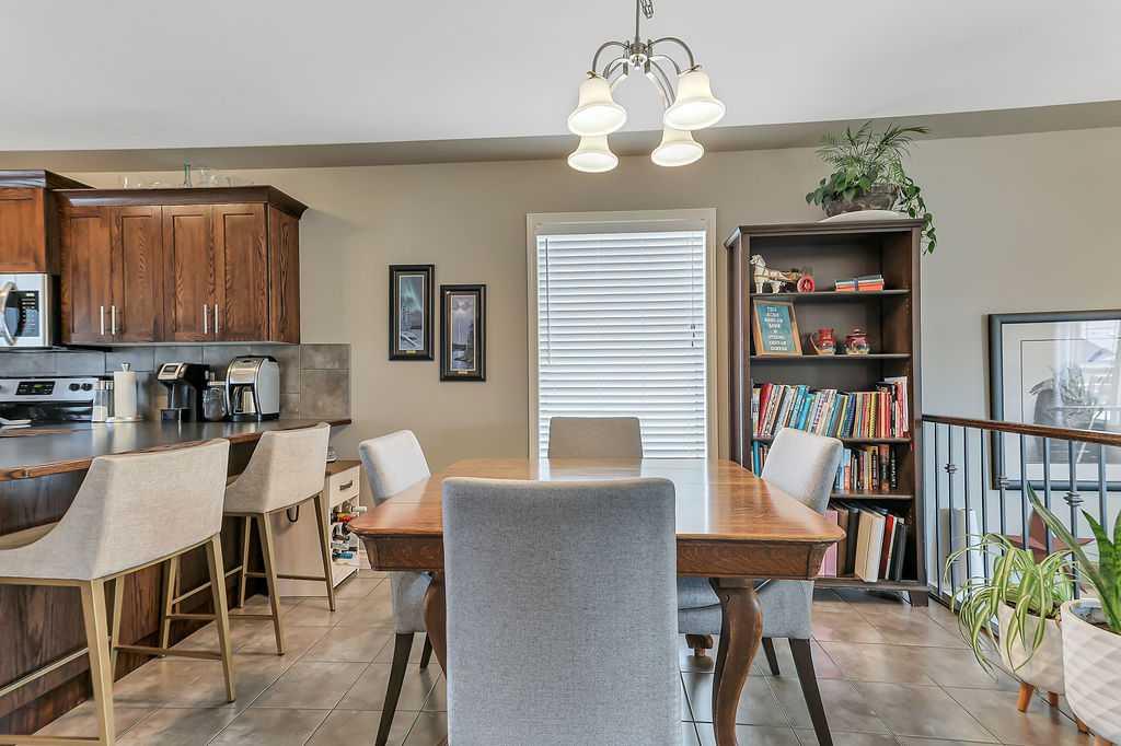 Picture of 212 Cedar Square , Blackfalds Real Estate Listing