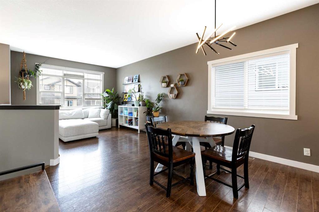 Picture of 19 Hanson Green , Penhold Real Estate Listing