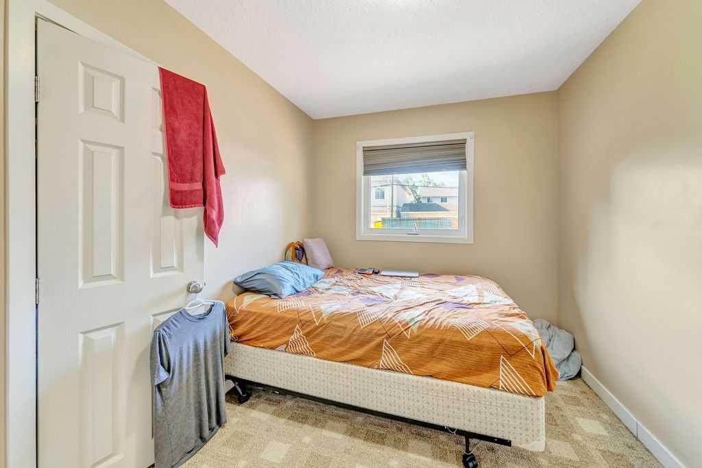 Picture of 5013 47 Street , Lloydminster Real Estate Listing