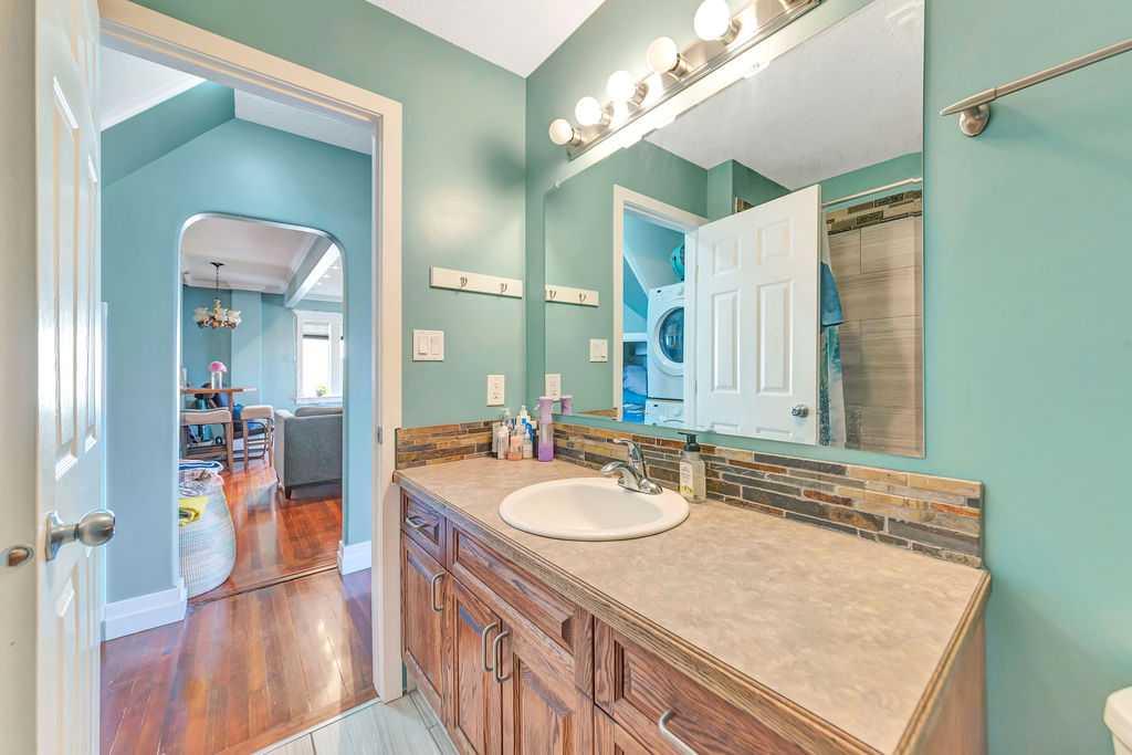 Picture of 5015 47 Street , Lloydminster Real Estate Listing
