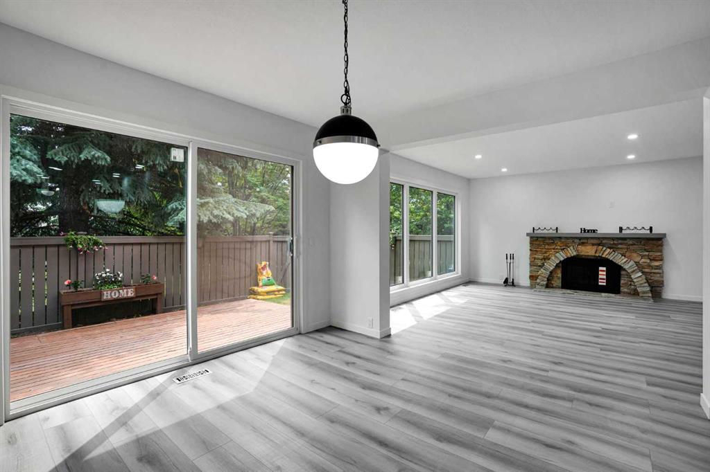 Picture of 24, 1815 Varsity Estates Drive NW, Calgary Real Estate Listing