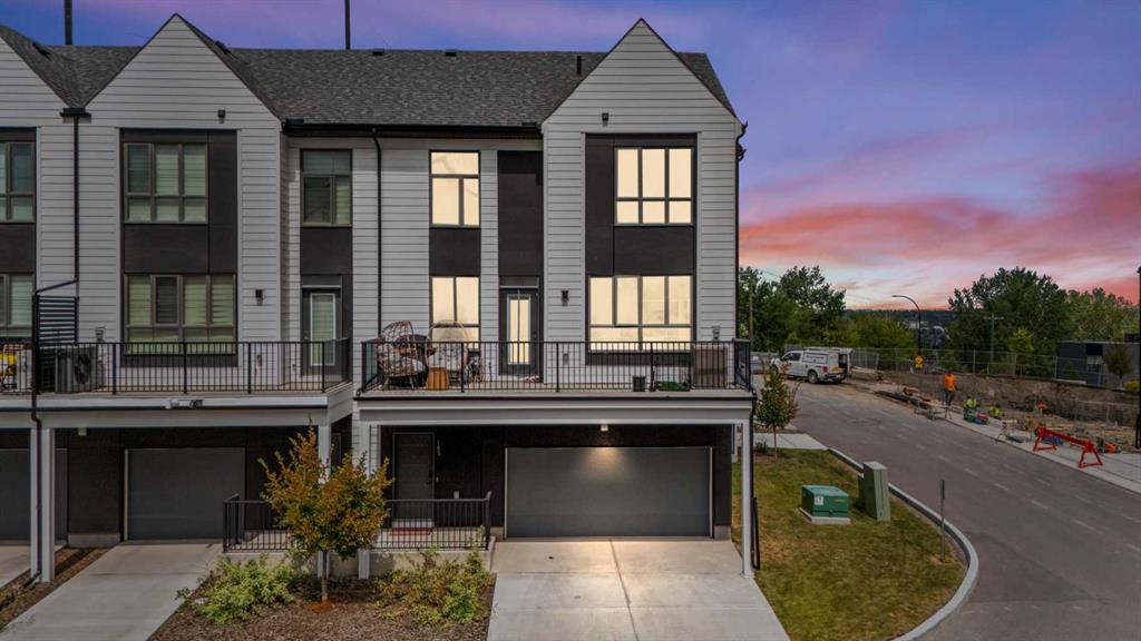 Picture of 105 Sovereign Common SW, Calgary Real Estate Listing