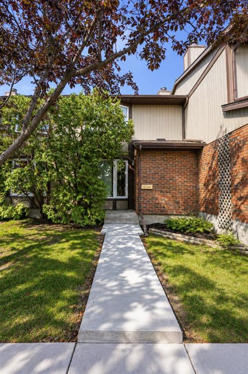 Picture of 32, 6103 Madigan Drive NE, Calgary Real Estate Listing