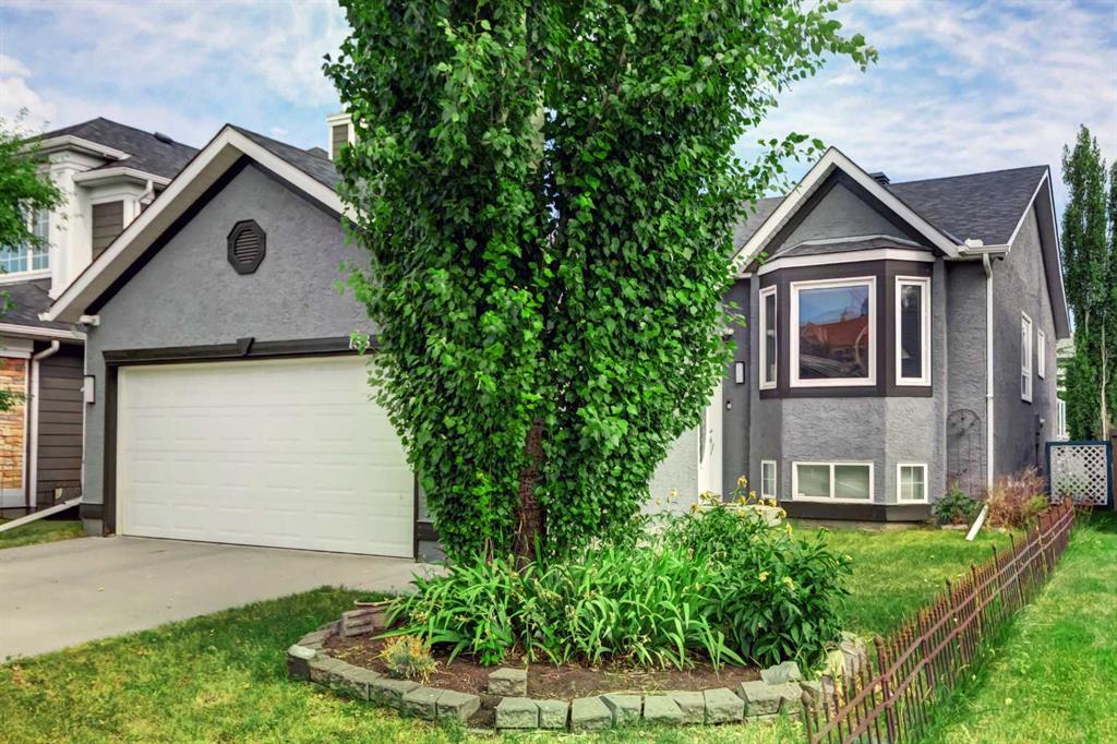 Picture of 158 Somerset Close SW, Calgary Real Estate Listing