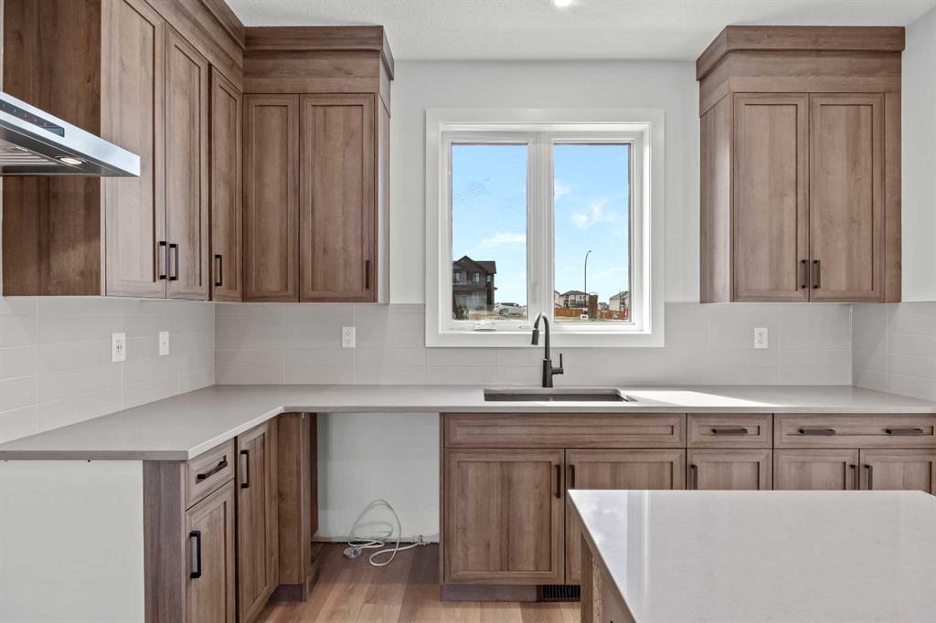 Picture of 49 Hotchkiss Gardens SE, Calgary Real Estate Listing