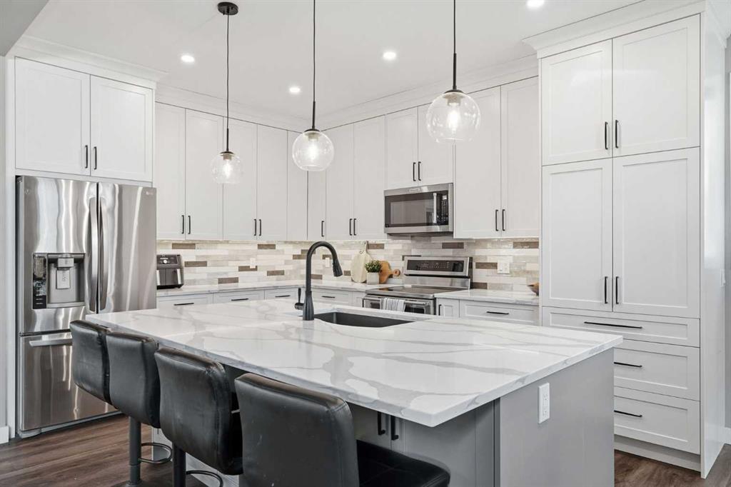 Picture of 379 Cimarron Boulevard , Okotoks Real Estate Listing