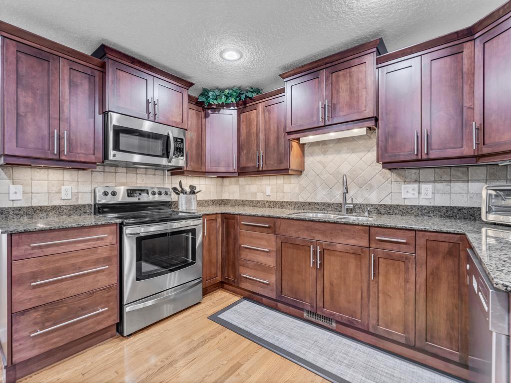 Picture of 1145 16 Street NE, Medicine Hat Real Estate Listing