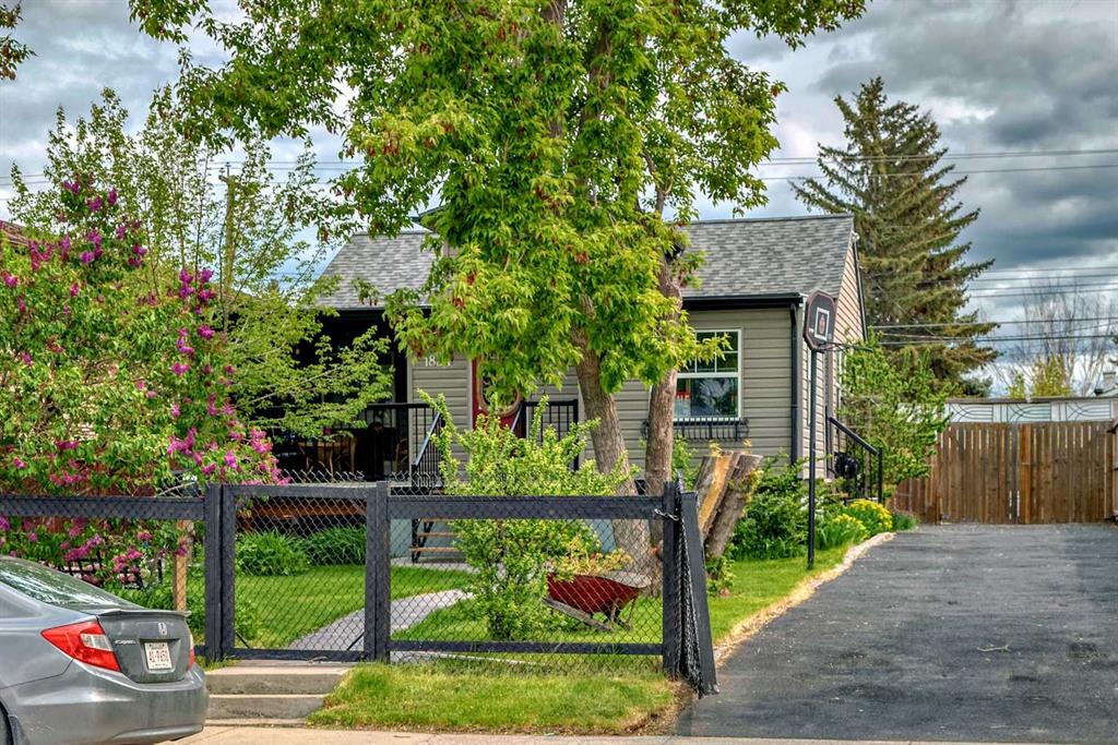 Picture of 1834 42 Street SE, Calgary Real Estate Listing