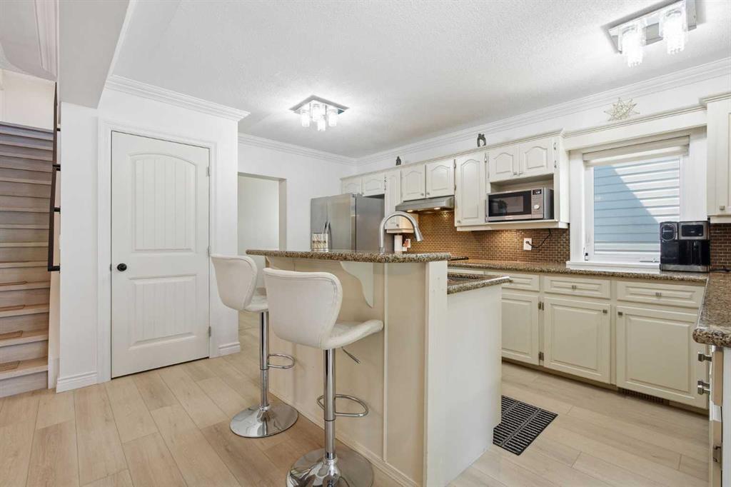 Picture of 1835 29 Avenue SW, Calgary Real Estate Listing