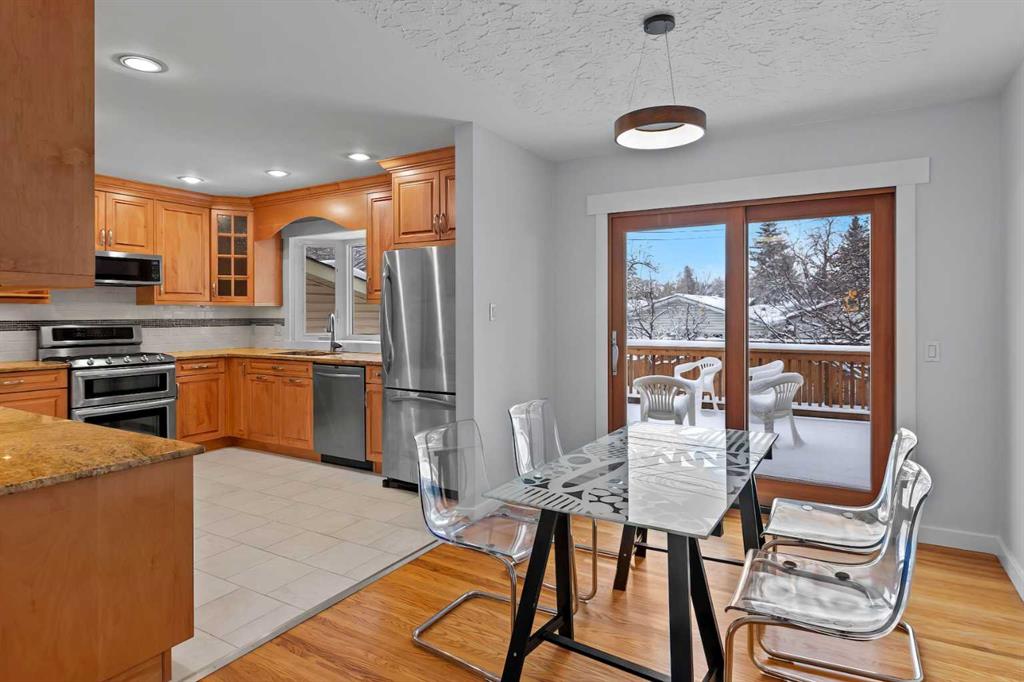 Picture of 6407 Lombardy Crescent SW, Calgary Real Estate Listing