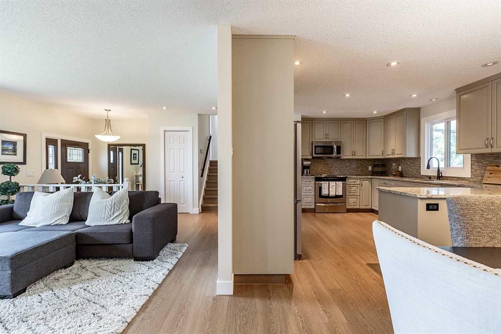 Picture of 42 Buttercup Court SE, Medicine Hat Real Estate Listing
