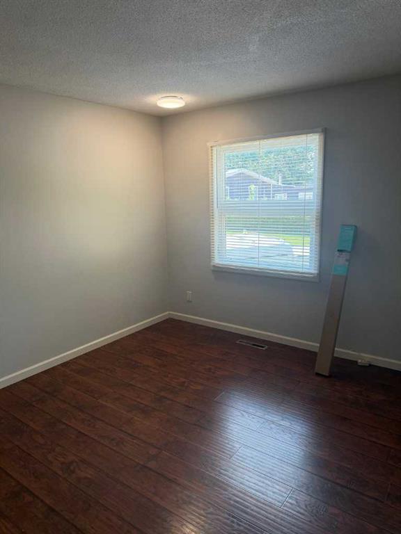Picture of 1317 Huron Place S, Lethbridge Real Estate Listing