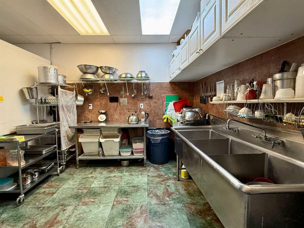 Picture of 114, 1919 Southland Drive , Calgary Real Estate Listing