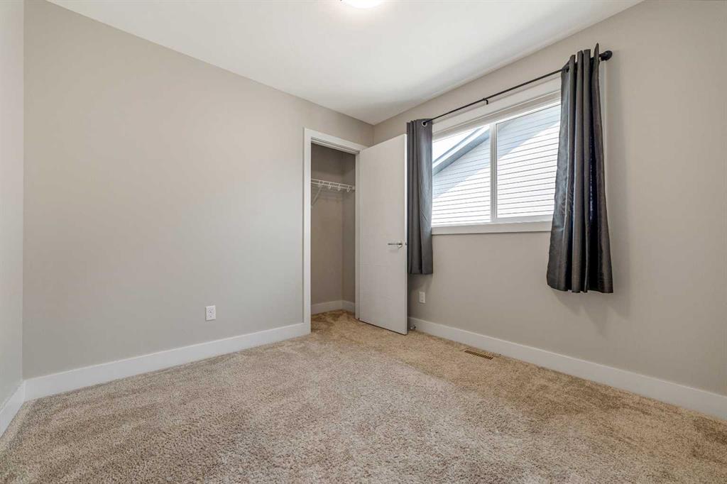 Picture of 824 Coalbrook Close W, Lethbridge Real Estate Listing