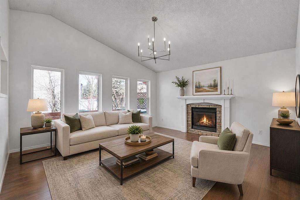 Picture of 89 Everoak Drive SW, Calgary Real Estate Listing