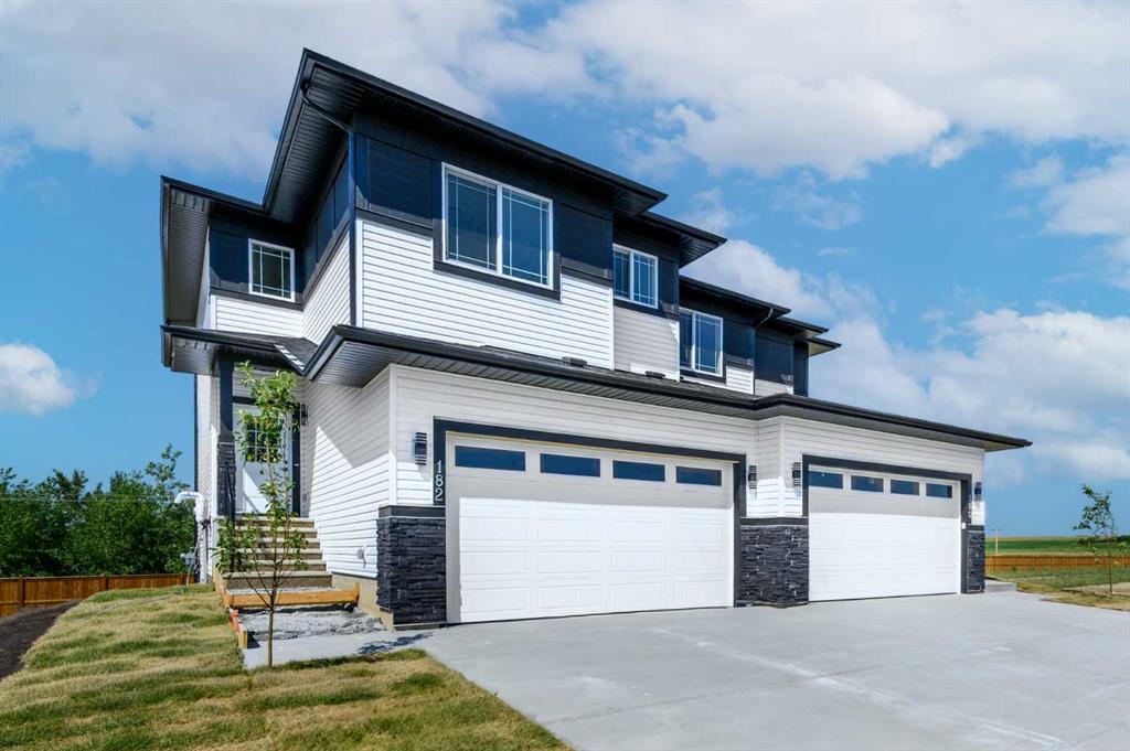Picture of 182 Lakewood Crescent , Strathmore Real Estate Listing