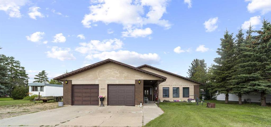 Picture of 5205 48 Avenue , Sedgewick Real Estate Listing