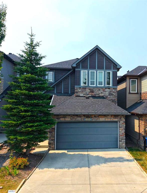 Picture of 605 Nolan Hill Boulevard NW, Calgary Real Estate Listing