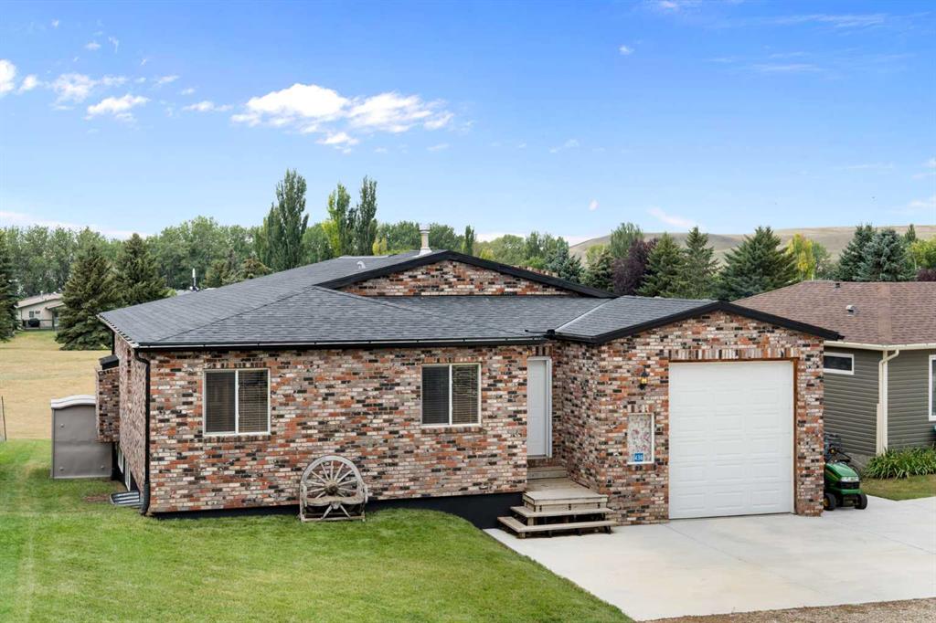 Picture of 436 Sunset Drive , Rural Vulcan County Real Estate Listing