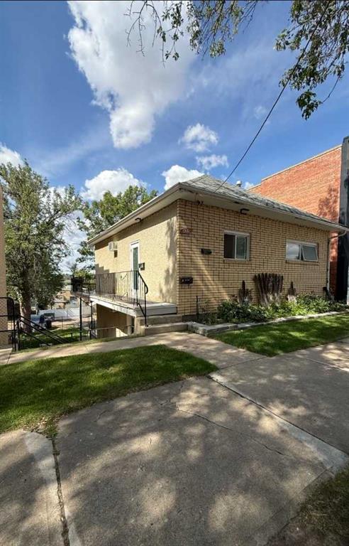 Picture of 422 5 Street SE, Medicine Hat Real Estate Listing